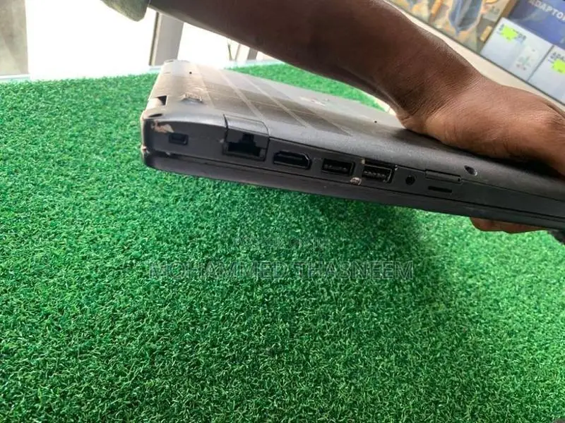 Delll latitude 5400 8 GB Ram 128 SSD with touch screen
