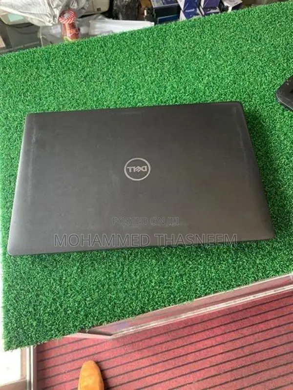 Delll latitude 5400 8 GB Ram 128 SSD with touch screen