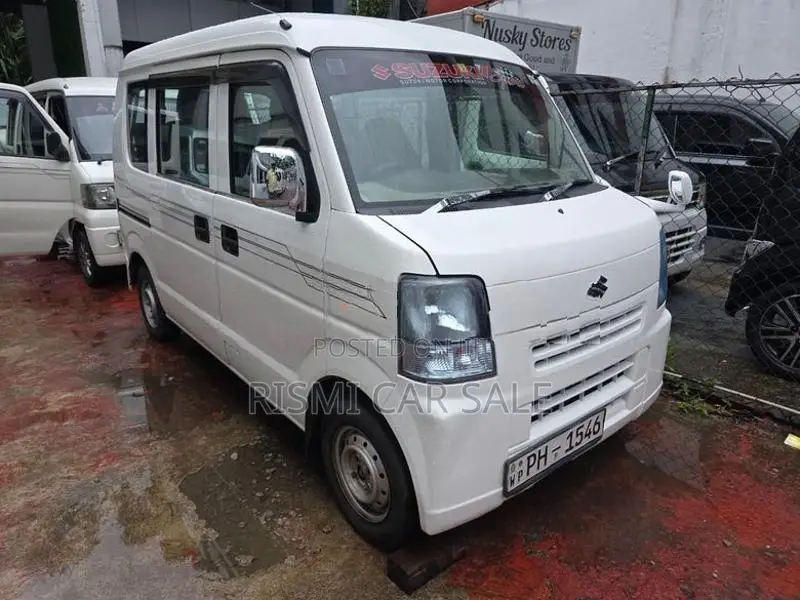 Suzuki Every 2012