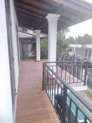 Semi-Furnished Two-Storey 3 Bedrooms 2 Bath House for Rent - Piliyanda