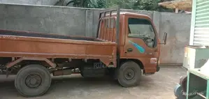 Isuzu 28 lorry 1977