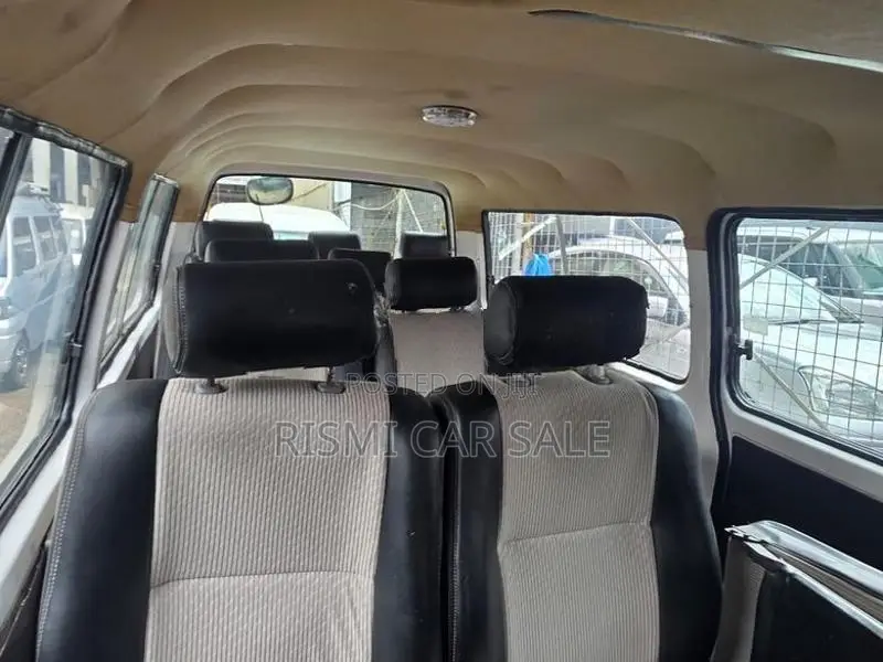Nissan Caravan 1993