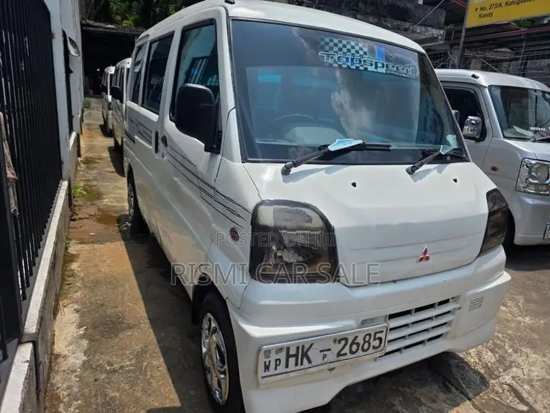 Mitsubishi Minicab 1999