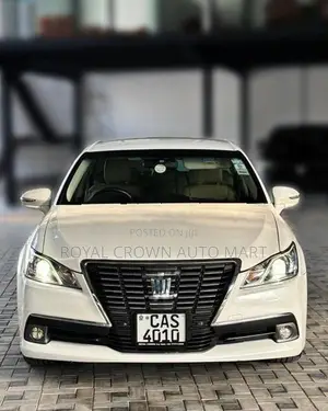 Toyota Crown Royal Saloon 2016