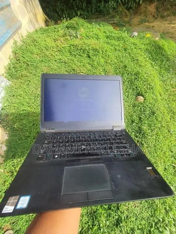 i7 6th gen Dell Latitude E7470 Laptop ඉක්මනින් විකිනීමට