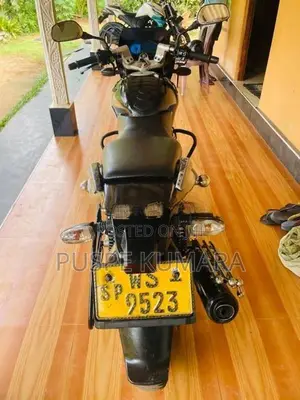 Bajaj Pulsar 180 2011