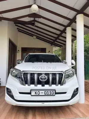 Toyota Land Cruiser Prado TRJ 150 2010