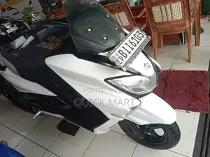 Suzuki Burgman 2020