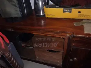 මහෝගනී කැබිනට්