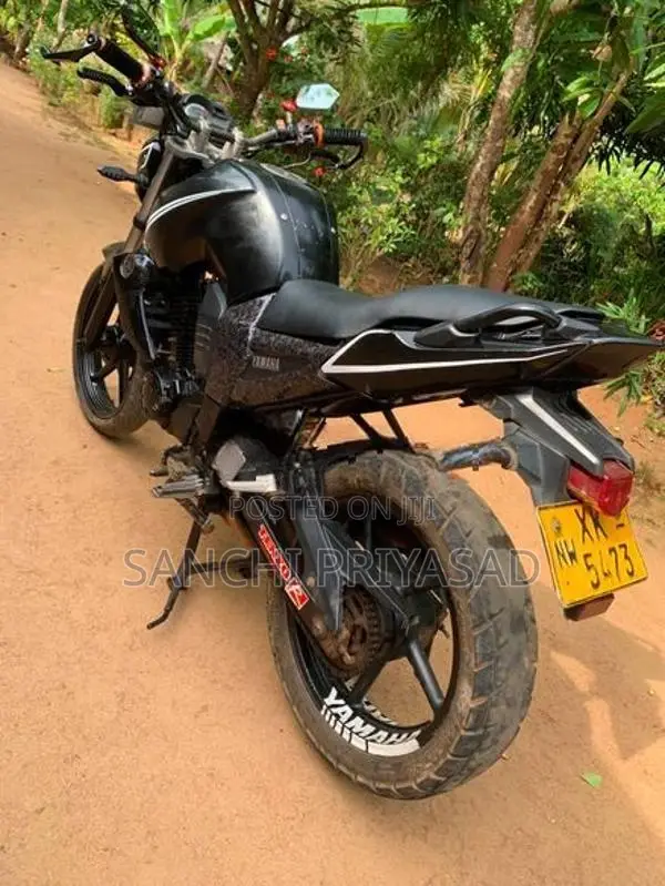Yamaha FZS V1 2011