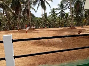 යක්කල - වරපලාන ඉඩම