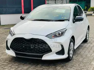 Toyota Yaris Black ED 4 Way Cam 2026