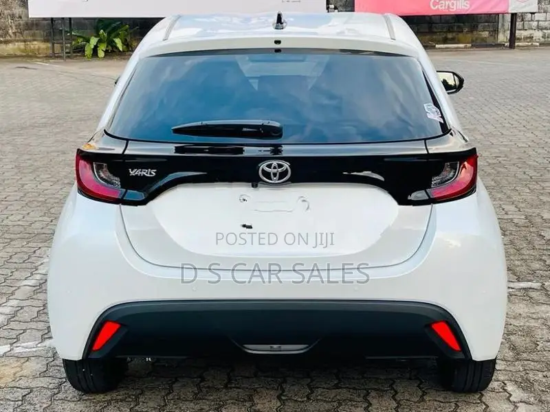 Toyota Yaris Black ED 4 Way Cam 2026