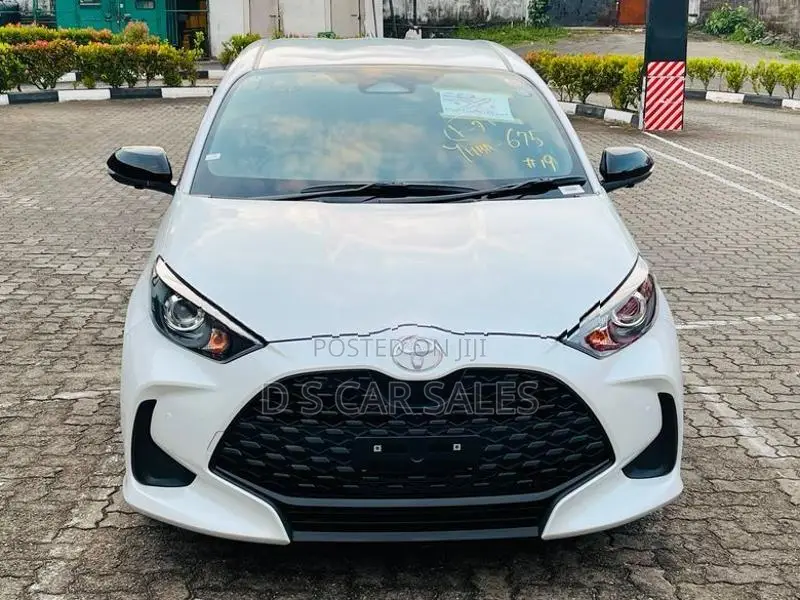 Toyota Yaris Black ED 4 Way Cam 2026