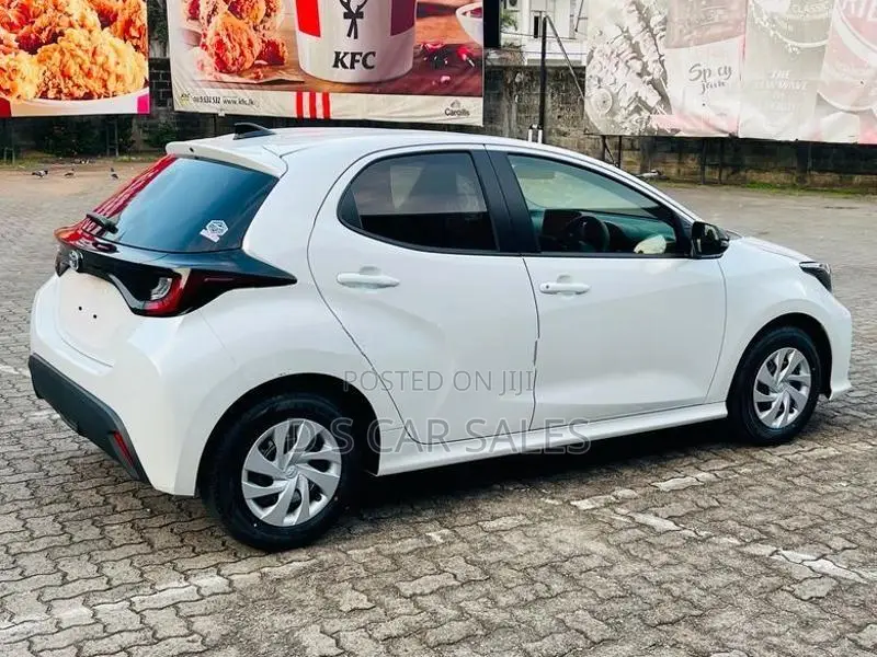 Toyota Yaris Black ED 4 Way Cam 2026