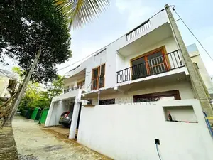 Brand-New Solid House for Sale in Boralesgamuwa - Within 500 meters To