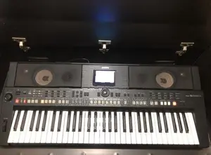 Yamaha PSR-S650 Keyboard
