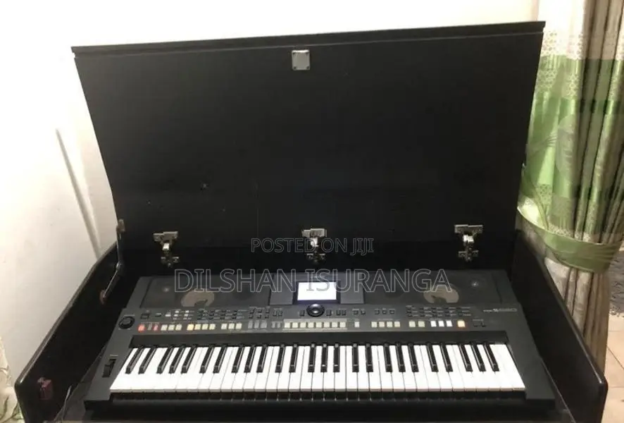 Yamaha PSR-S650 Keyboard
