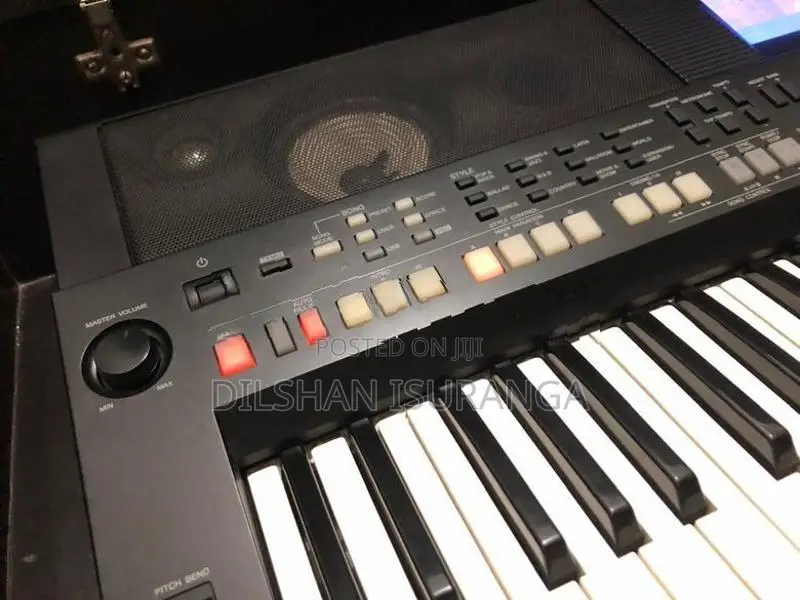 Yamaha PSR-S650 Keyboard