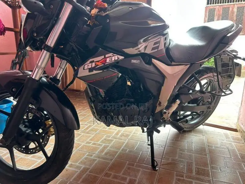 Suzuki Gixxer GSX 150 2016