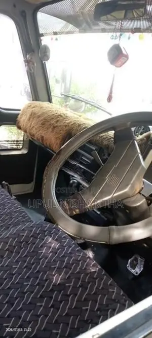 Nissan Caravan 1986