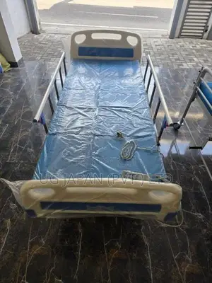 PATIENT HOSPITAL BED THREE FUNCTION WITH FOLDABLE MATTRESS