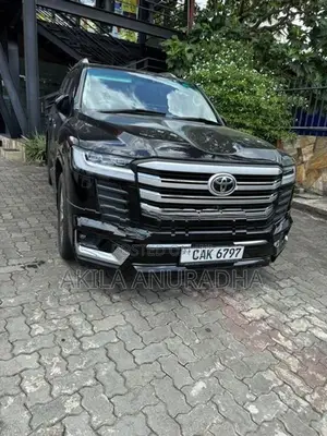 Toyota Land Cruiser Sahara V8 2015