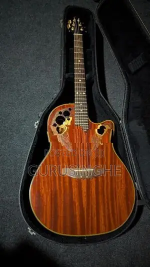 Ovation CC257 Celebrity Deluxe Guitar
