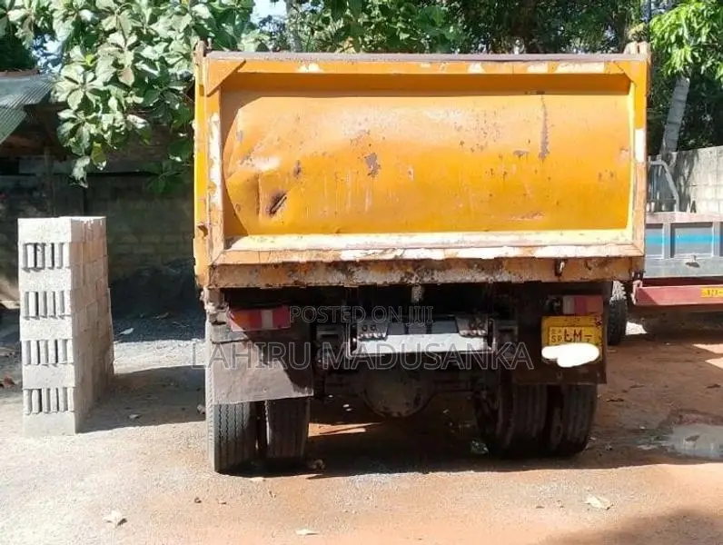 Ashok Leyland Ecomet 2016