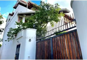 Luxury 8 Bedroom House for Sale in Nugegoda