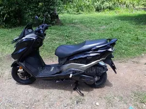 Suzuki Burgman 2018