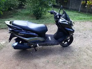 Suzuki Burgman 2018