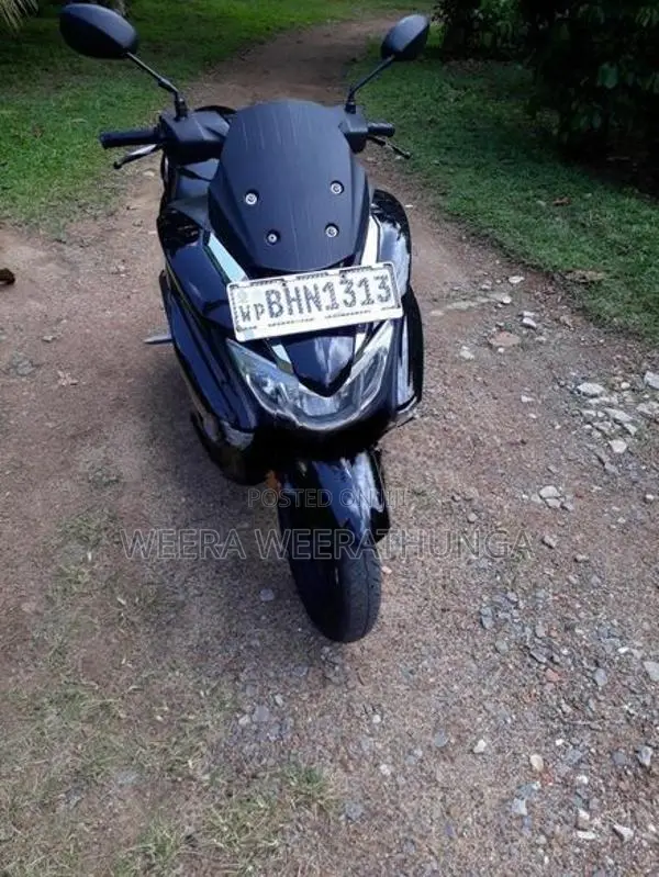 Suzuki Burgman 2018
