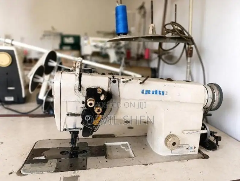 Double Needle Sewing Machine