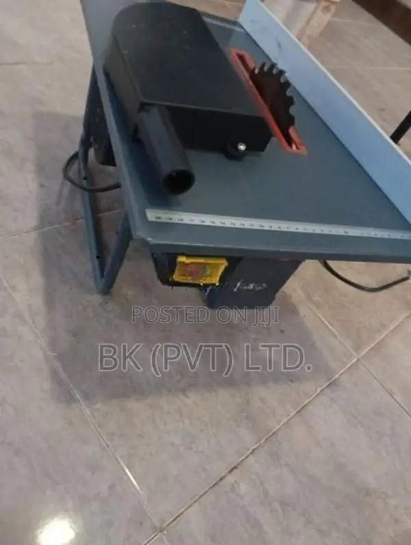 Table Saw Machine
