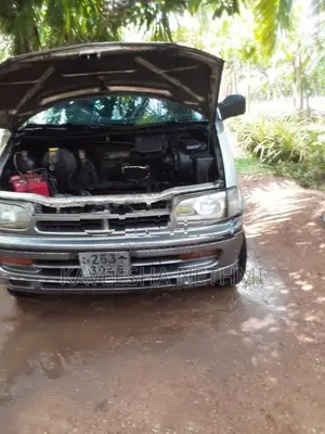 Nissan Serena 1993