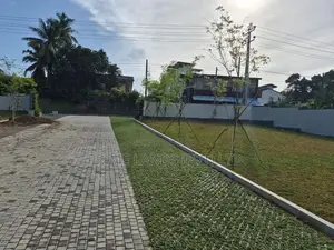 Boralesgamuwa Land for sale