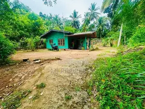 (YS-1009) Valuable Land With Single House Sale in Athurugiriya