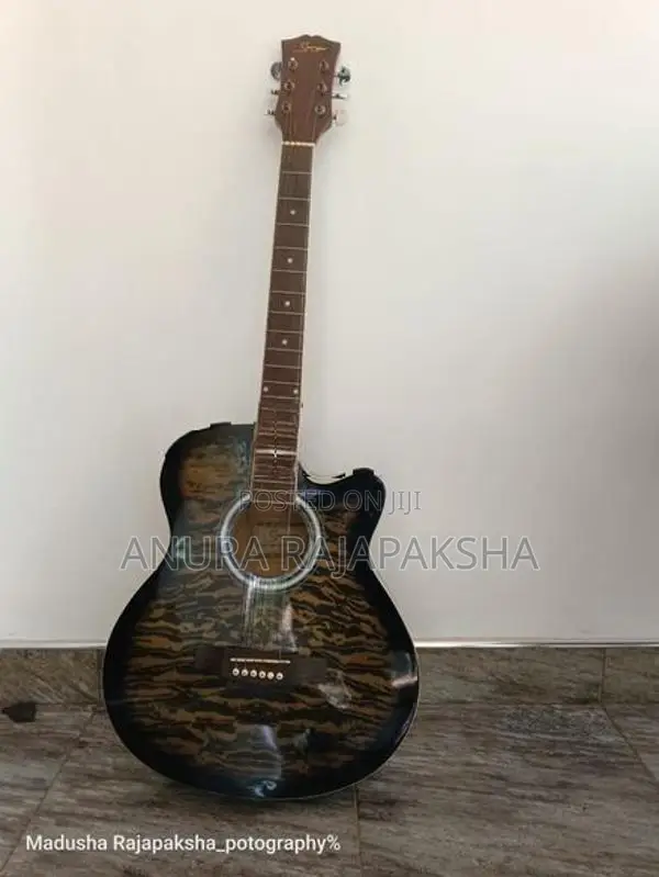 Box Guitar