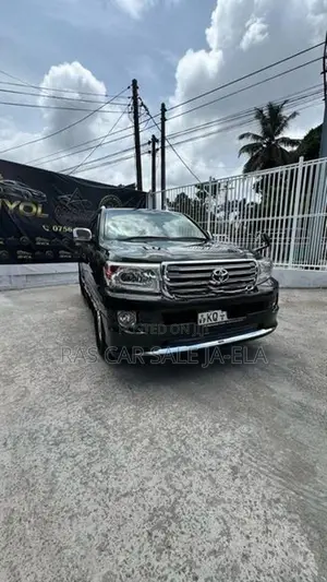 Toyota Land Cruiser Prado 2011