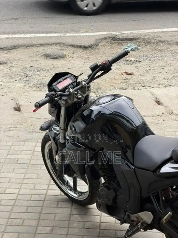 Yamaha FZs V