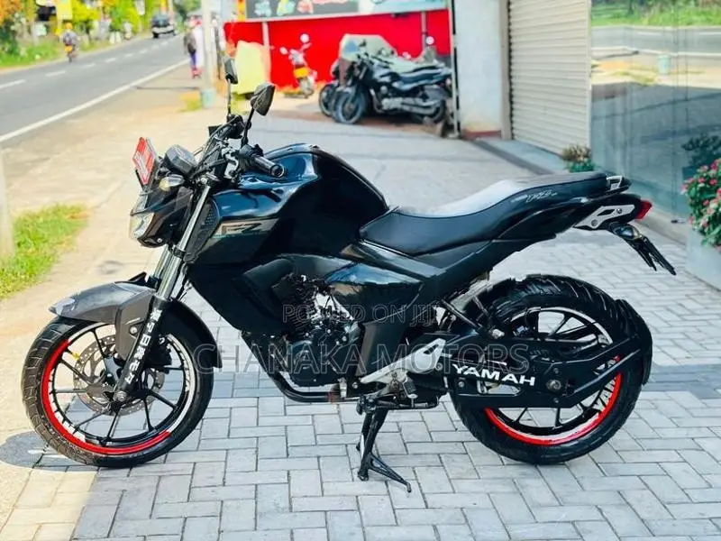 Yamaha FZ V3 Black Shine 2019