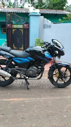 Bajaj Pulsar 180 2016