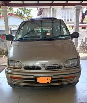 Nissan Serena 1994