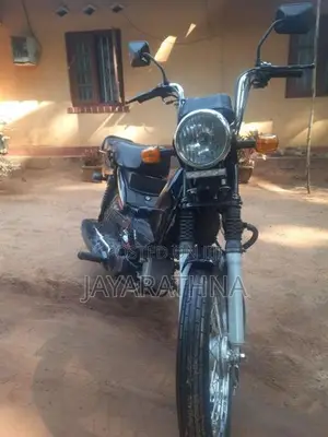 TVS XL 100 2025