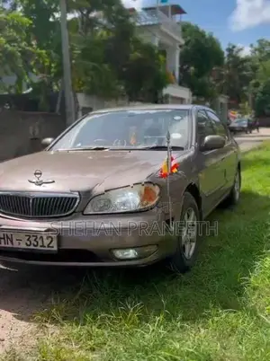 Nissan Cefiro 2000
