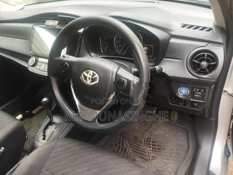 Toyota Axio Hybrid G Grade 2017
