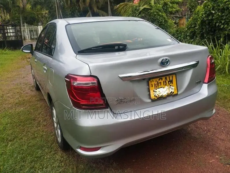 Toyota Axio Hybrid G Grade 2017