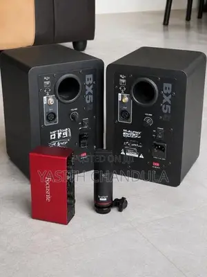 M-Audio BX5 D2 Scarlett 2i2 3rd Gen Bundle