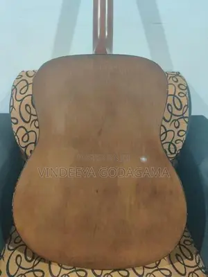 Yamaha F310 Acoustic Guitar